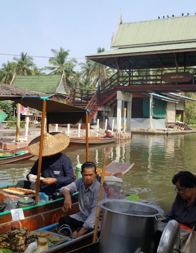 Tha Kha Floating market