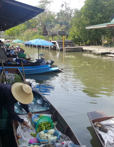 Tha Kha Floating market